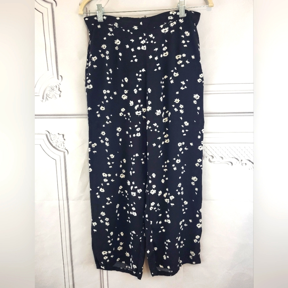 Cresent Black Floral Wide Leg Pants Size Small